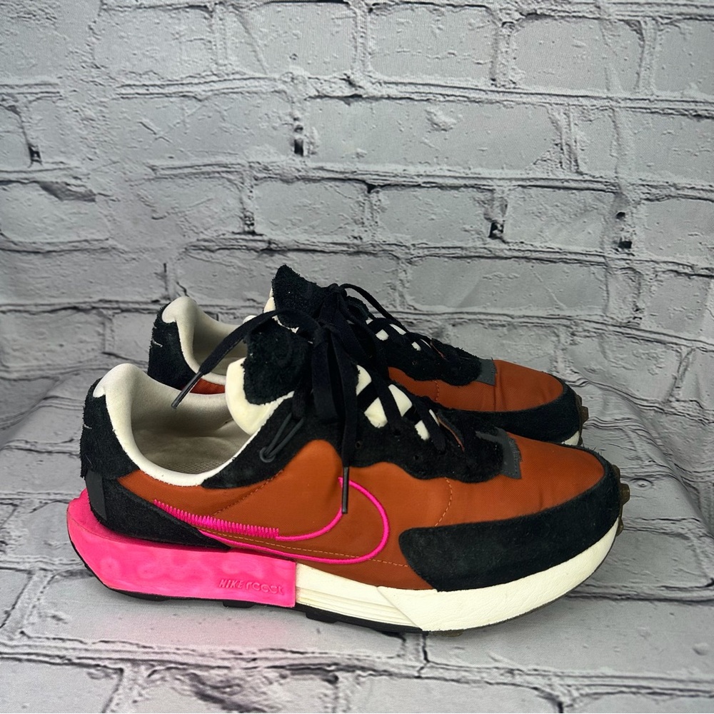 Nike Women’s Fontanka Waffle Low-Top Sneakers in Burnt Sunrise Size 10.5